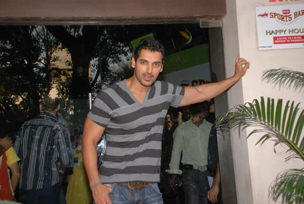 Джон Абрахам (John Abraham)
